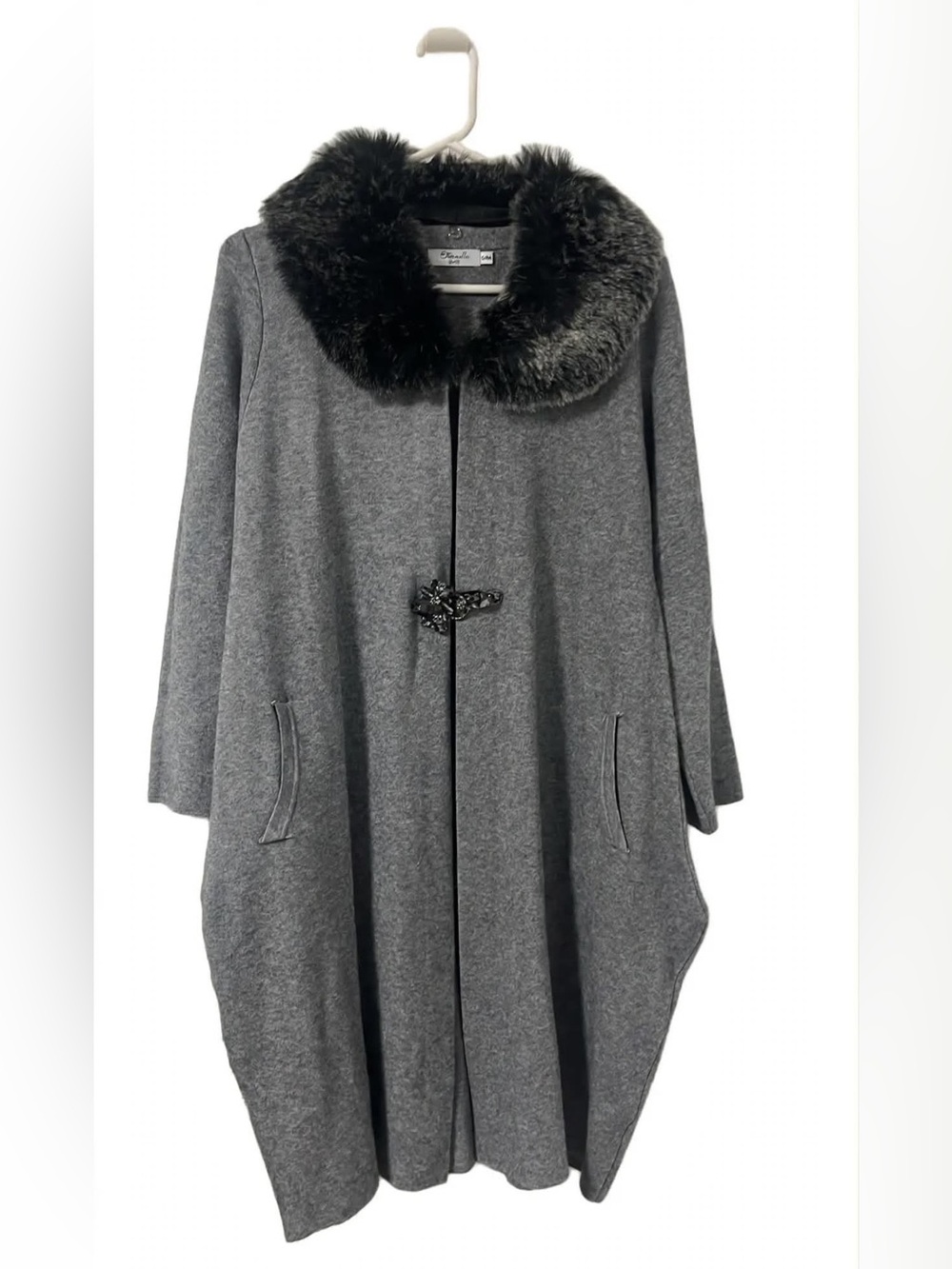 Eternelle S/M Grey Sweater Cape Coat Faux Fur Collar Detachable Jeweled Clasp